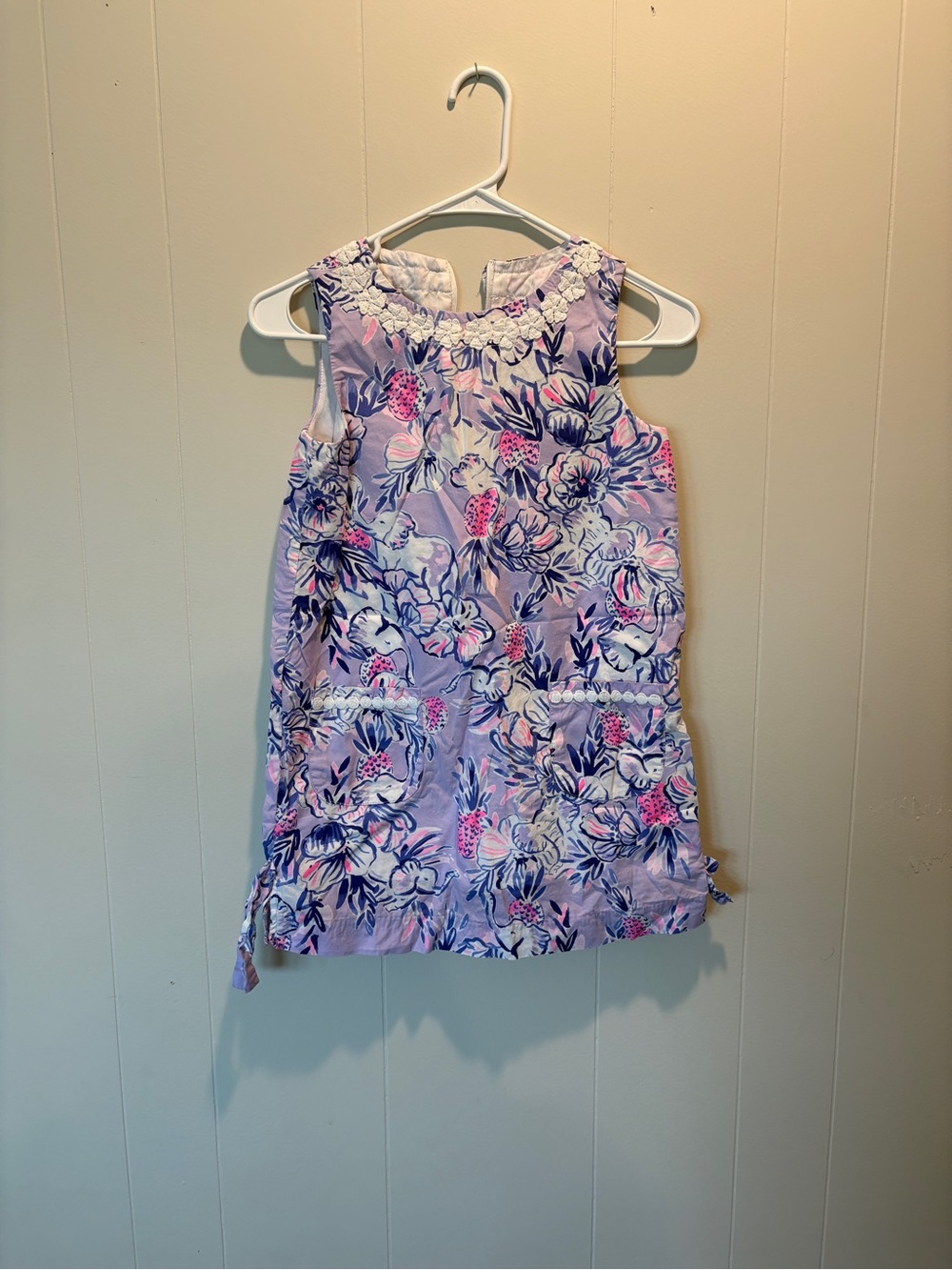 Lilly Pulitzer Lavender Floral Sleeveless Dress with Pink Accent elephant’s